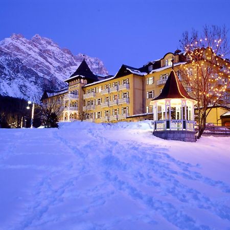 Miramonti Majestic Grand Hotel كورتينا دامبيتزو المظهر الخارجي الصورة