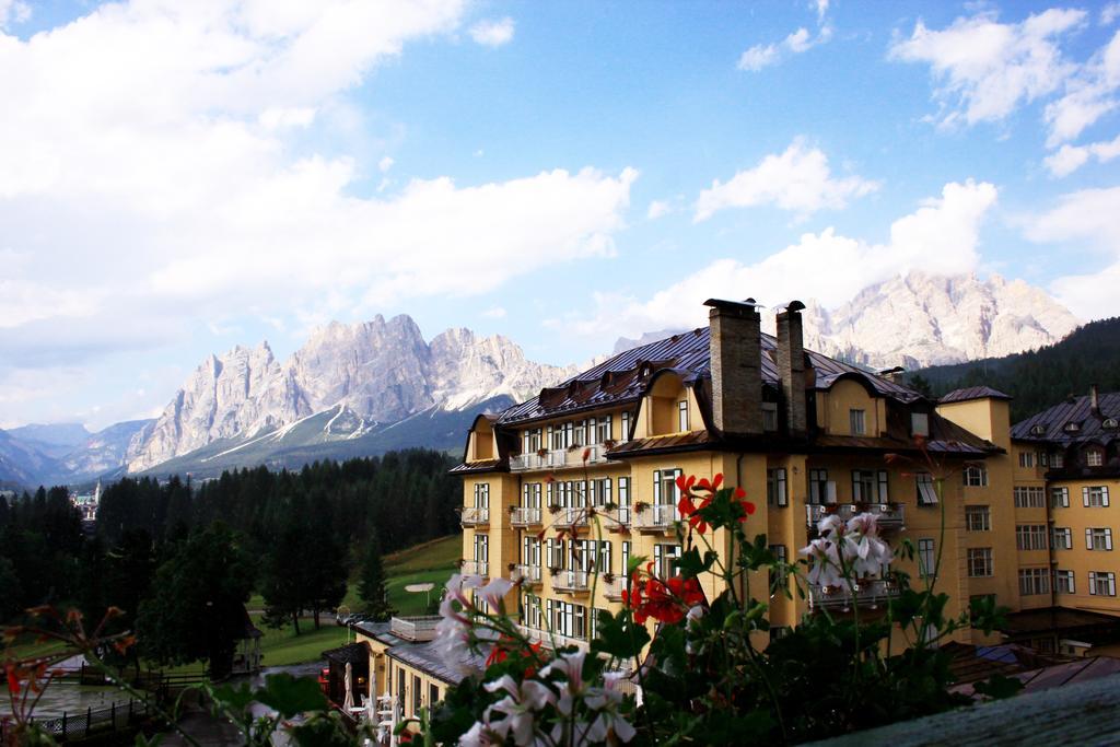 Miramonti Majestic Grand Hotel كورتينا دامبيتزو المظهر الخارجي الصورة