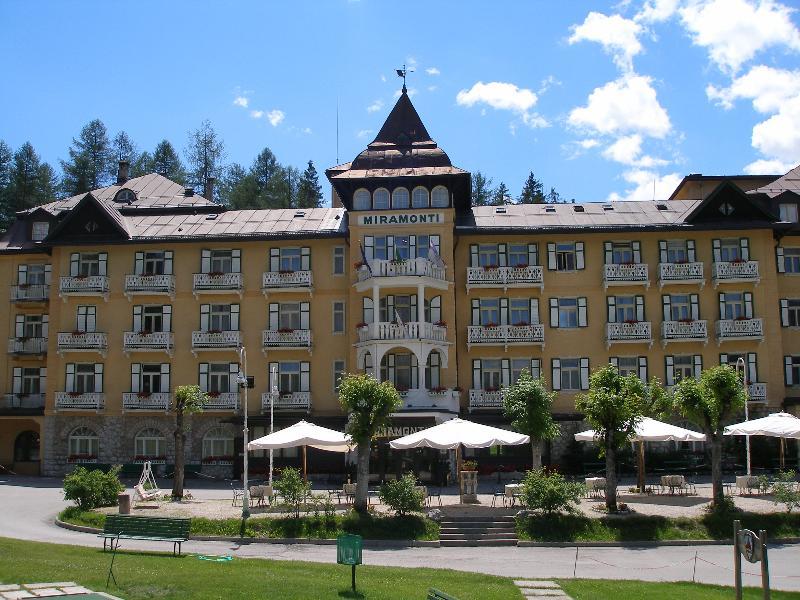 Miramonti Majestic Grand Hotel كورتينا دامبيتزو المظهر الخارجي الصورة